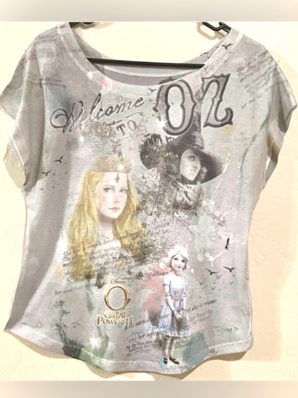 Disney Parks Oz The Great & Powerful Glinda Graphic Tee Wizard of Oz- Juniors M